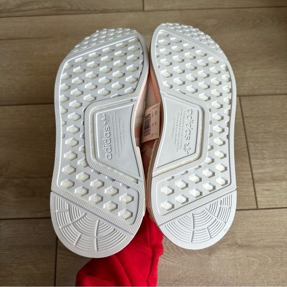 Adidas Original Vapor Rose NMD R1 Sneaker - Picture 4 of 4